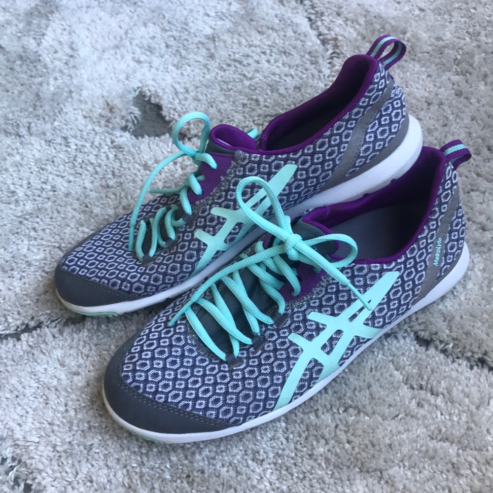 ASICS MetroLyte 9.5  training walking sneakers